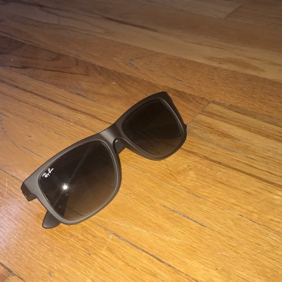 Ray Ban black sunglasses - Picture 2 of 5